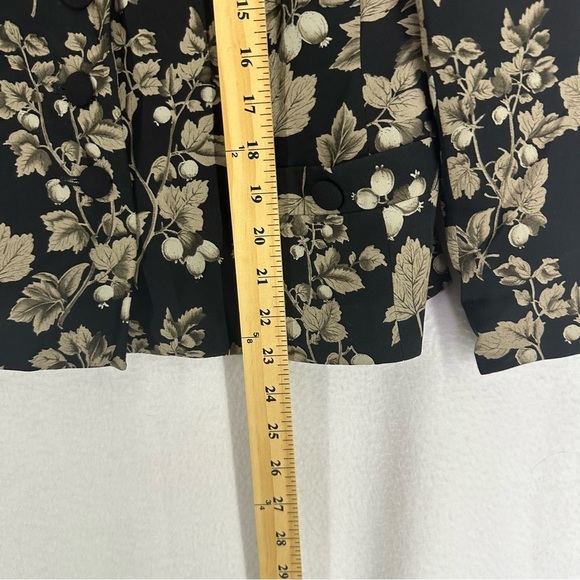 Saville Suit Floral Button Suit Jacket Womens Petite 8 Black - Picture 2 of 10